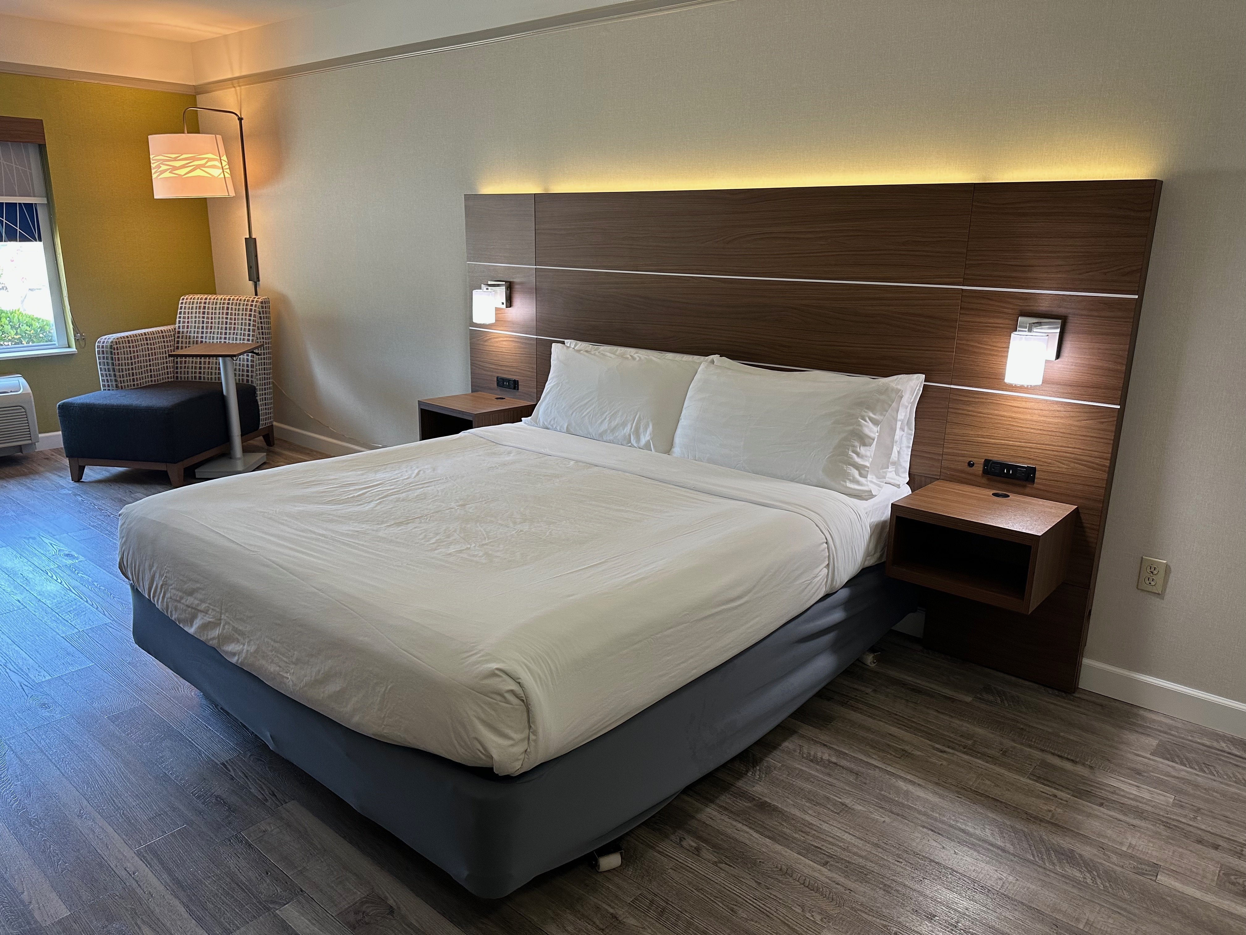 Holiday Inn Express Hotel Suites San Dimas 19/54
