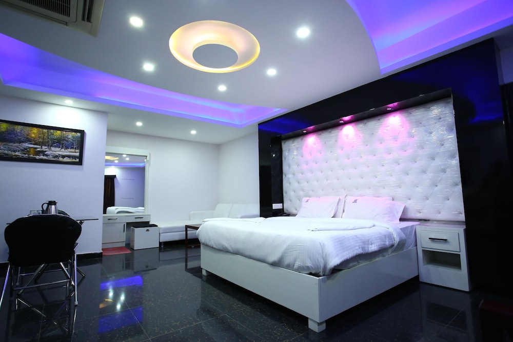 Hotel RR International 14/28