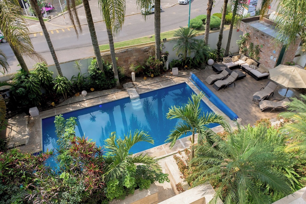 Colombe Hotel Boutique 45/76
