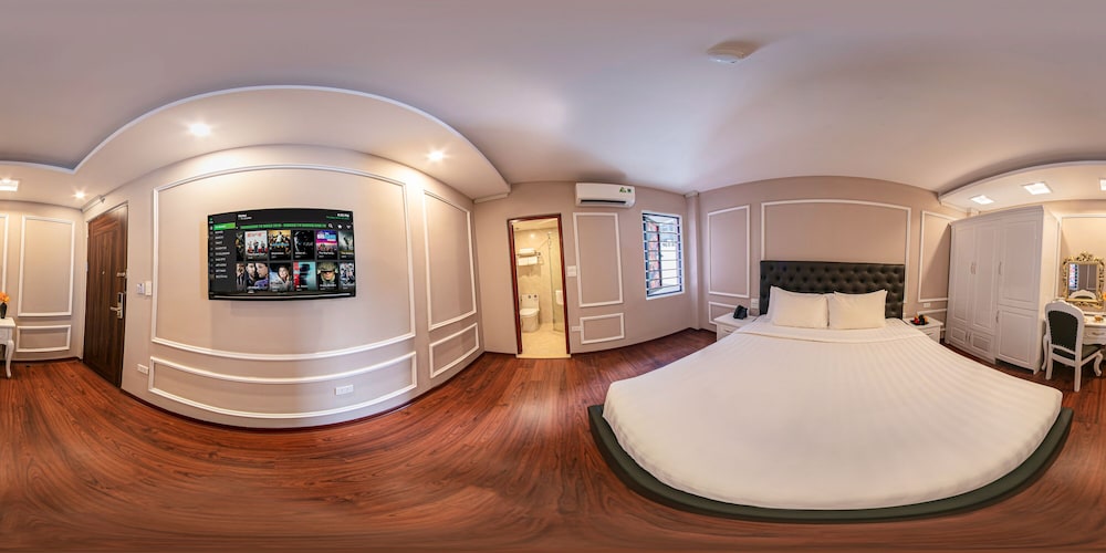 Mia Hotel 32/39
