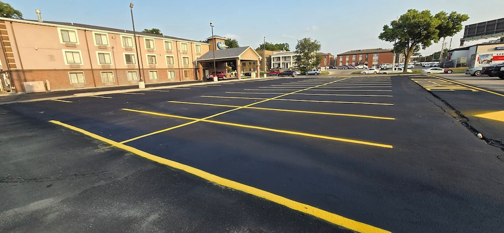 Town House Extended Stay Hotel Downtown 37/64
