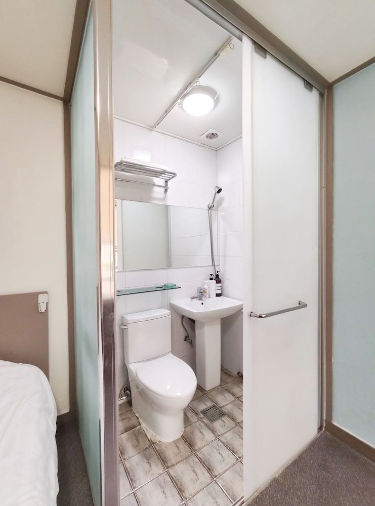 OYO Hostel Myeongdong 2 72/75