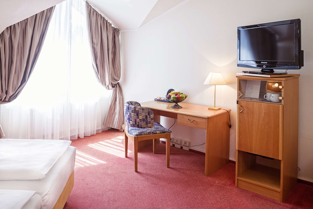 Hotel Danischer Hof Altenholz By Tulip Inn 25/45