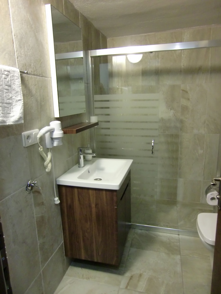 Hotel Happy Caretta 45/47