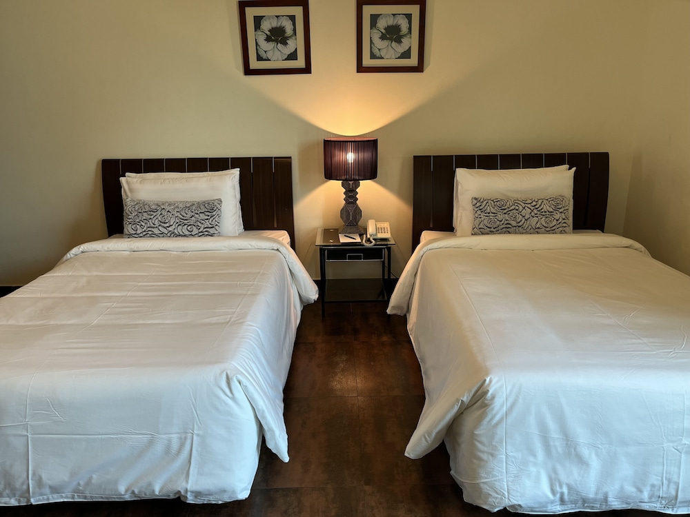 Al Manzil Hotel Bahrain 18/79