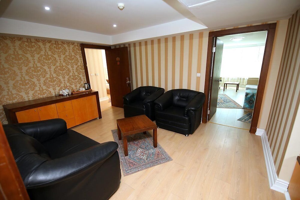 Tiryandafil Hotel 29/44