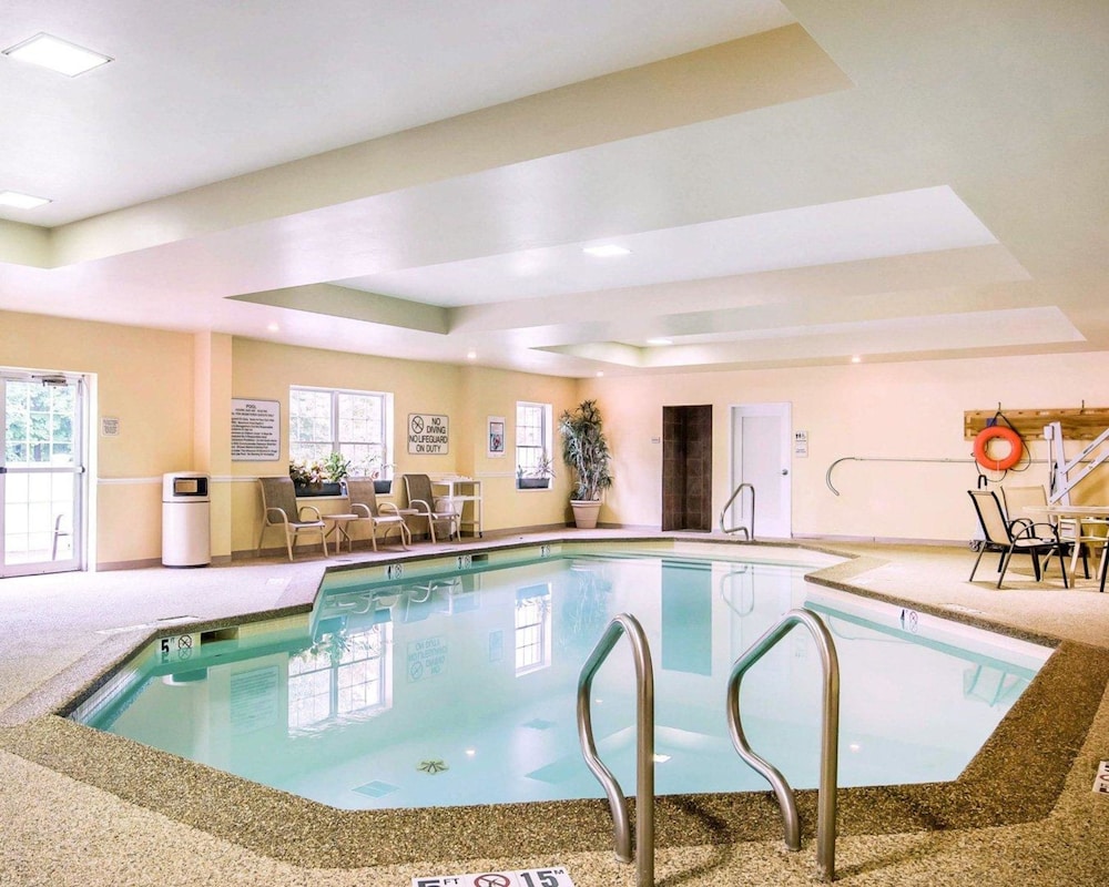 Comfort Inn and Suites Dover-Portsmouth 12/46