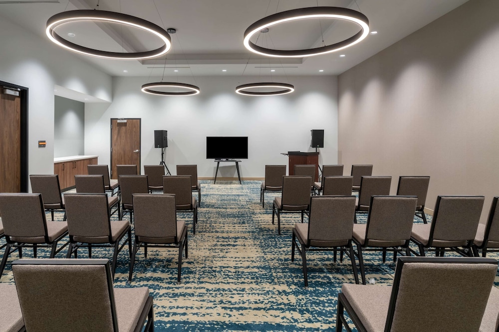 La Quinta Inn Suites By Wyndham Nashville Downtown Stadium 41/52