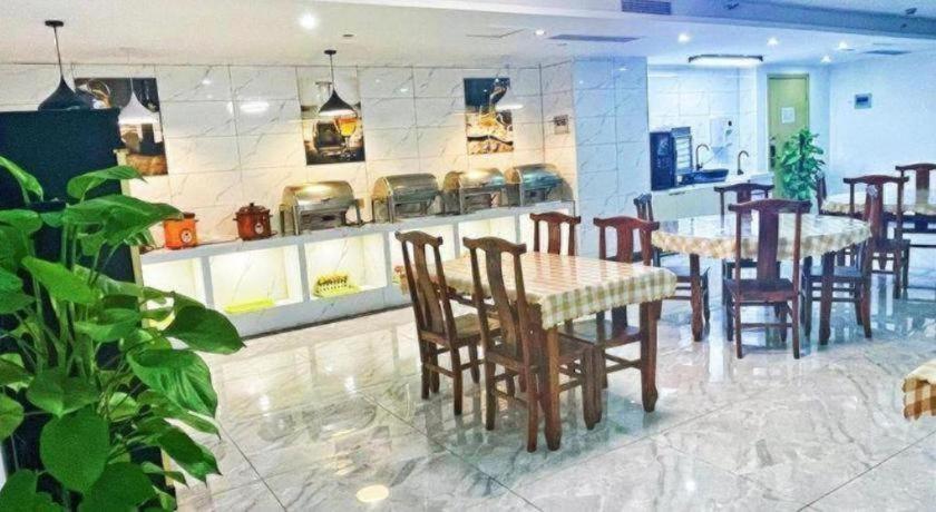 GreenTree Inn ShangHai Fengxian District XiaoTang Road Hotel 42/50
