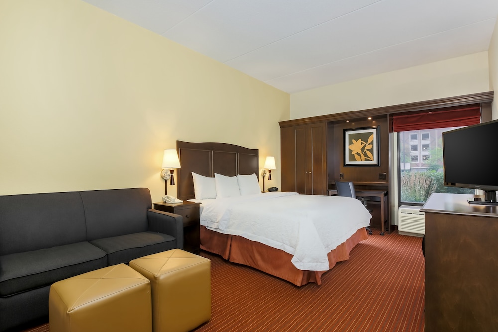 Hampton Inn Champaign/Urbana 19/63