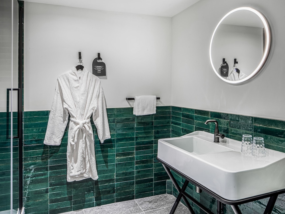 The Originals Boutique Hotel Saint Jean Dacre La Rochelle Vieux Port 38/68