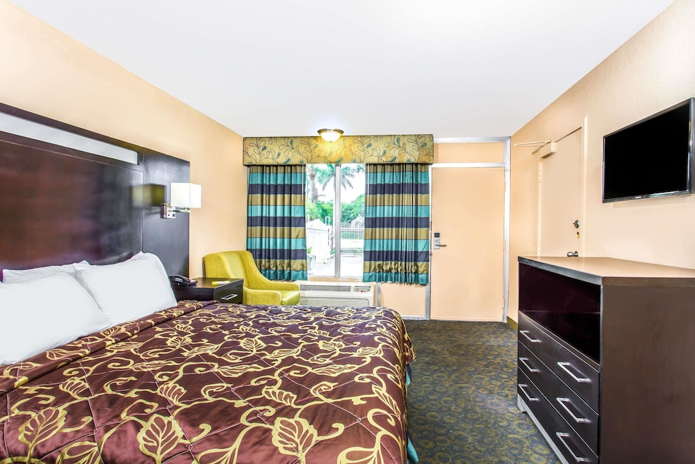 Days Inn Fort Lauderdale Airport North Cruise Port 13/19
