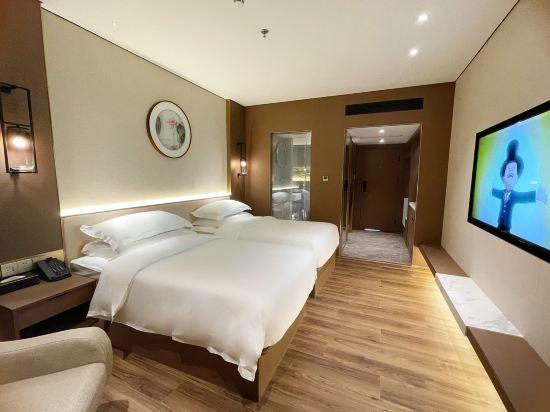 Elegant, Twin Beds