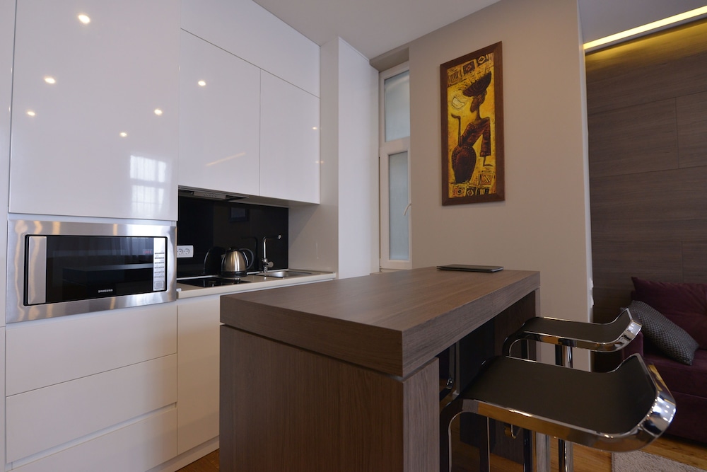 Boutique Rooms 6/50