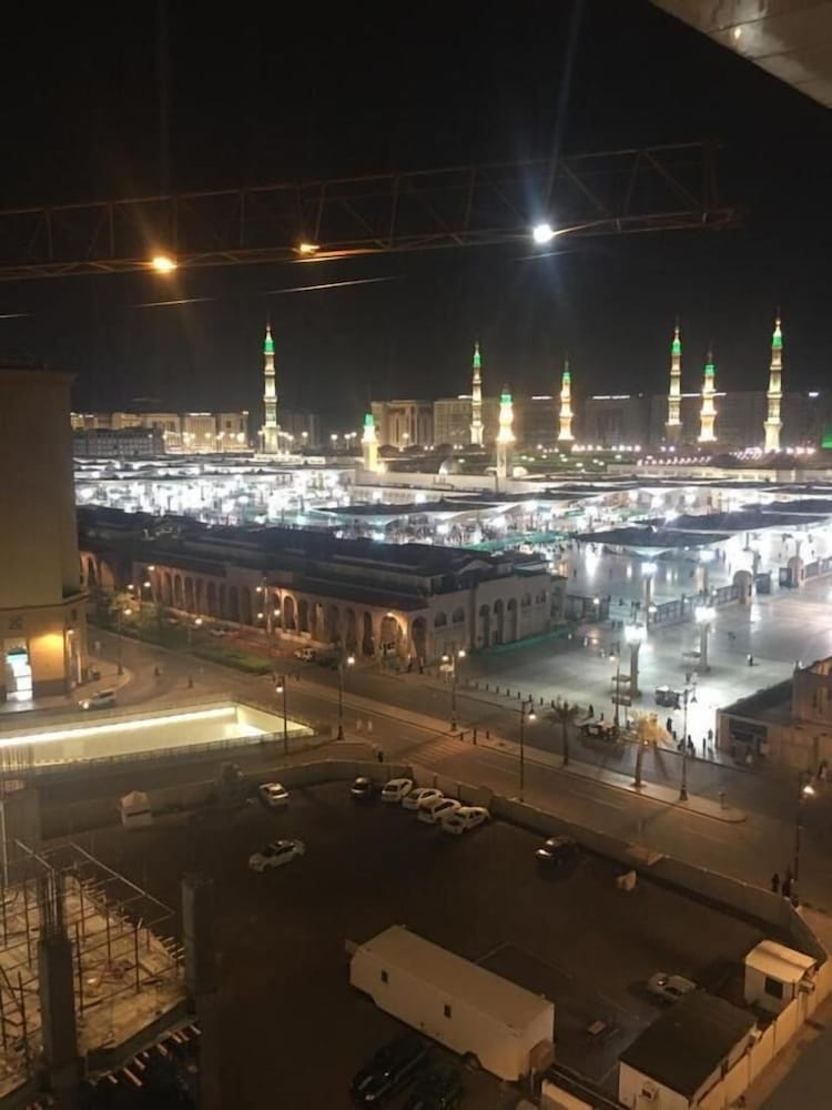 فندق سكاي فيو(Sky View Hotel) 51/59