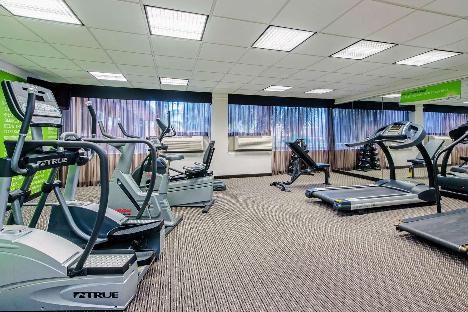 La Quinta Inn Suites New Orleans Airport 28/50