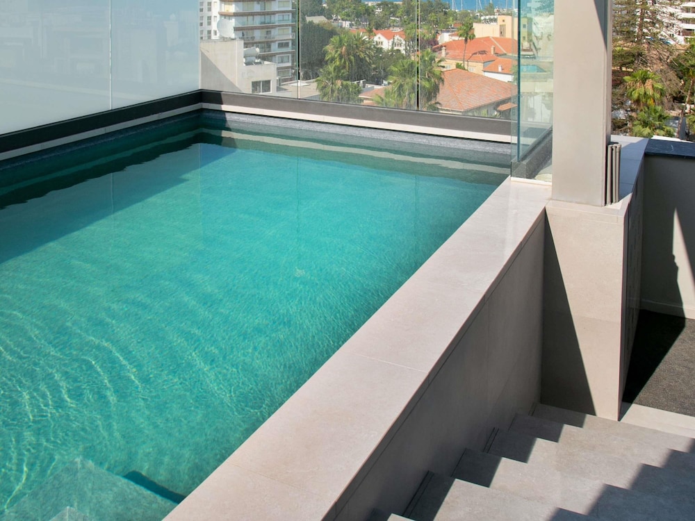 Mercure Larnaca Finikoudes Beach 57/60