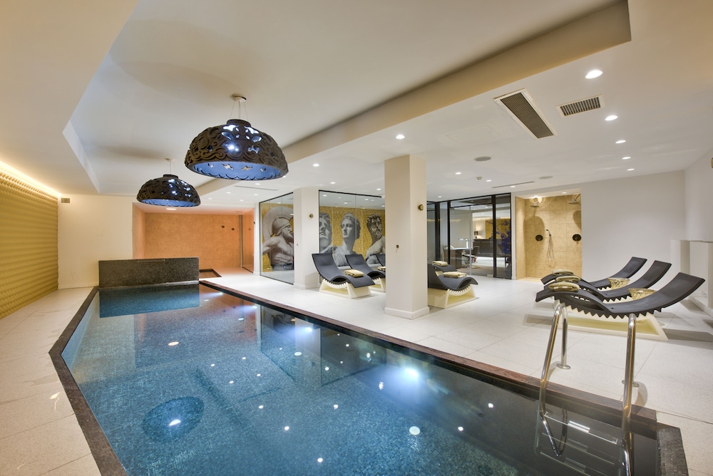 Holm Hotel And Spa 37/76