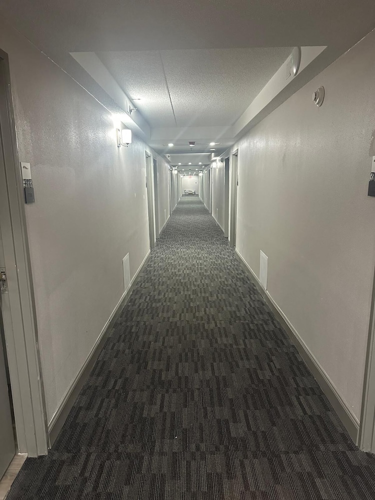 Baymont by Wyndham Williamsburg I-64 44/51