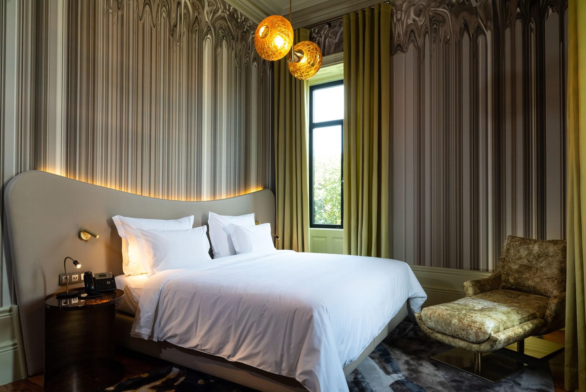House, Double Bed