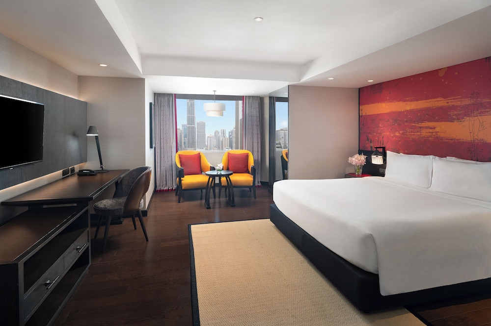 PRIVILEGE, KING BED, LOUNGE ACCESS