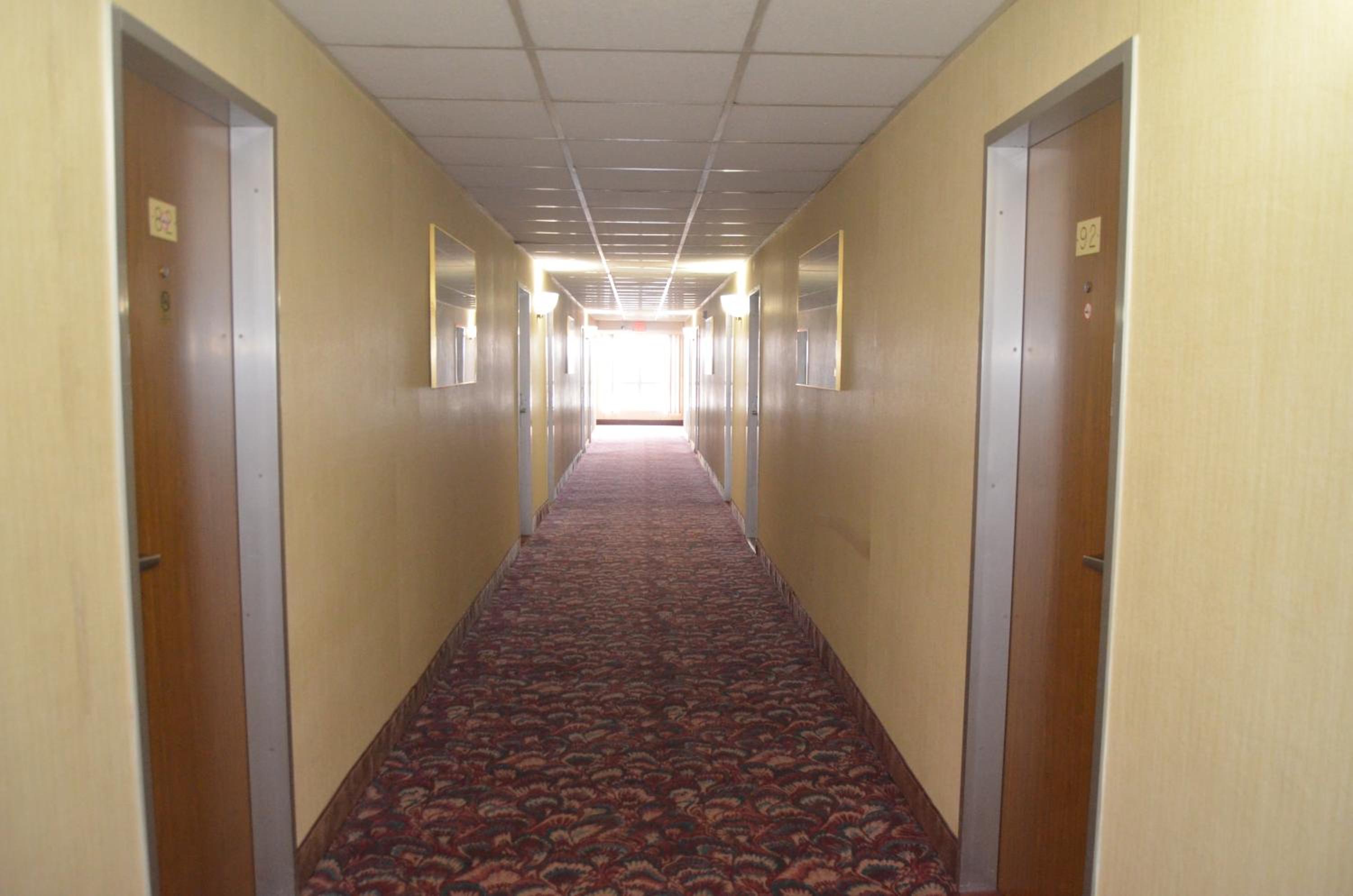 Amerihill Inn Suites Greensboro 19/41