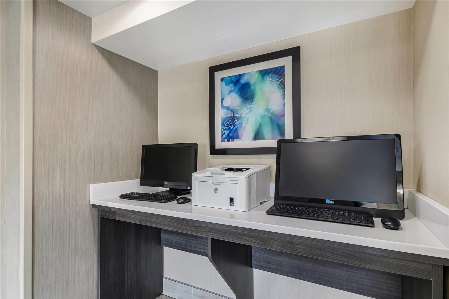 La Quinta Inn & Suites by Wyndham Batavia 35/41