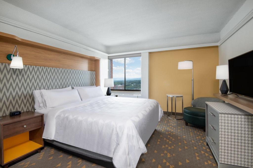 Tower, Suite, King Bed