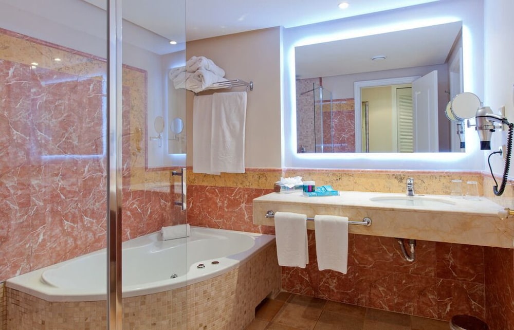 Lago Garden Apartsuites & Spa Hotel 62/63