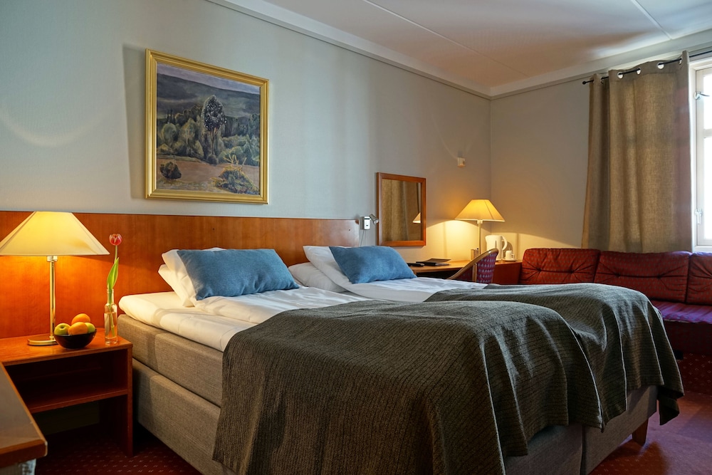 First Hotel Breiseth 23/84