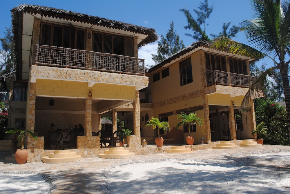 Seasons Lodge Zanzibar 6/74