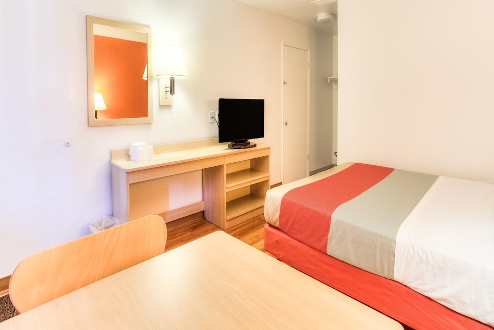 Motel6 Tigard, OR - Portland South - Lake Oswego 33/59