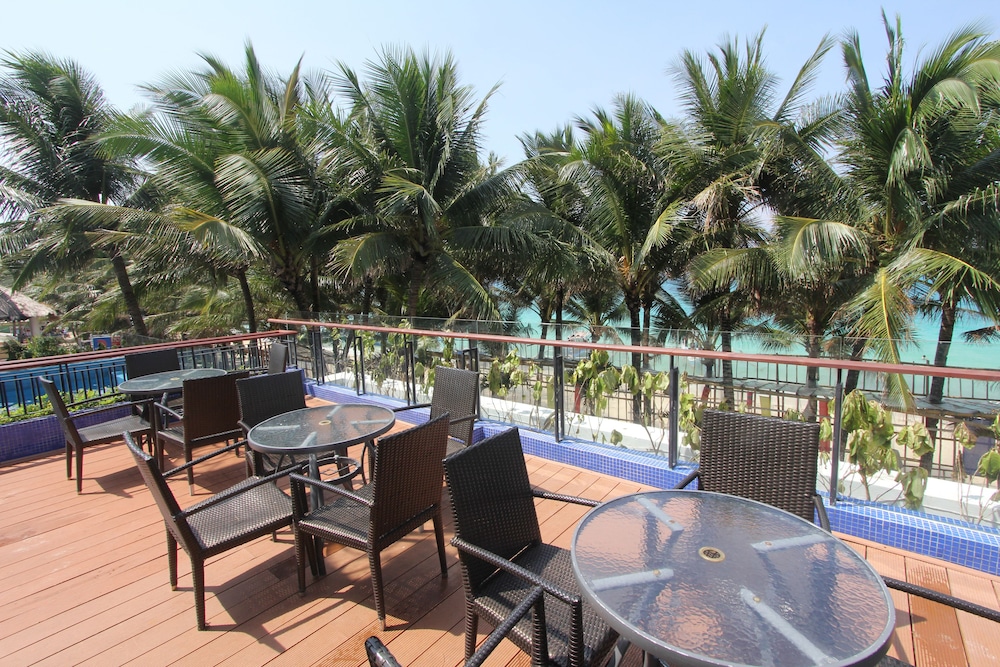 Crown Regency Beach Resort Boracay 6/75