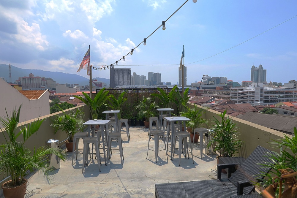 APOLLO INN 18/19