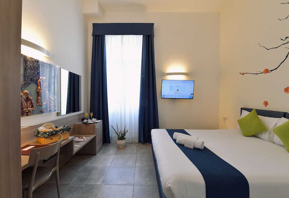Suites Farnese Design Hotel 23/53