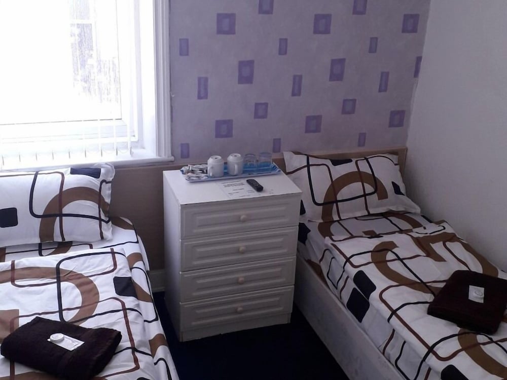 Belroy Hotel 23/36