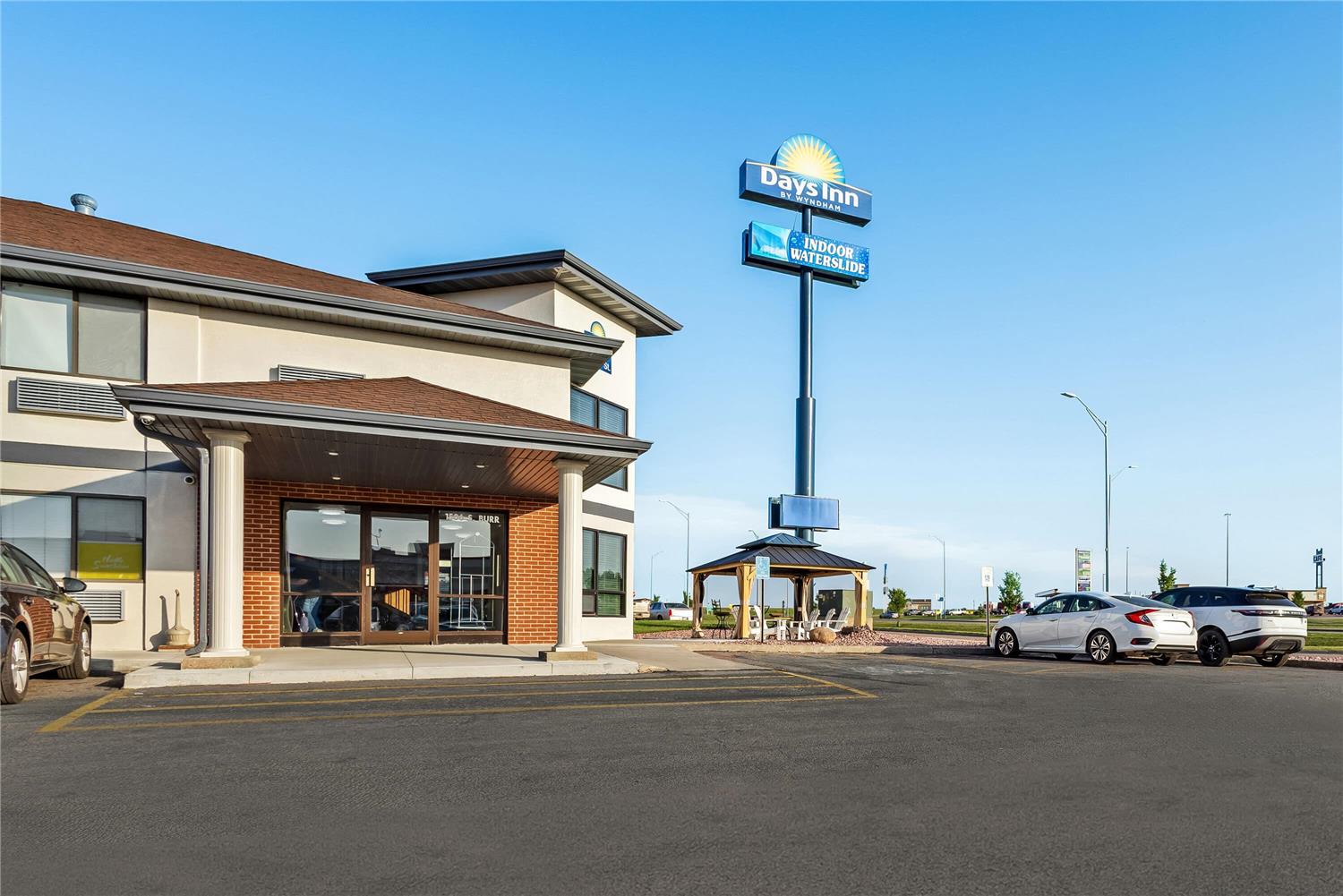 Days Inn by Wyndham Mitchell SD 32/36