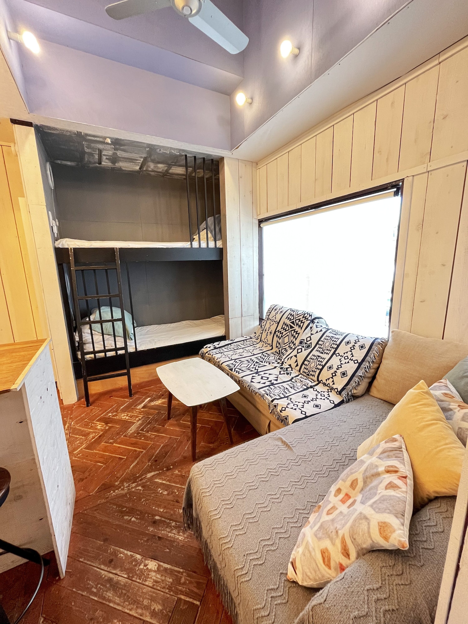Family, Bunk Bed, Sofa