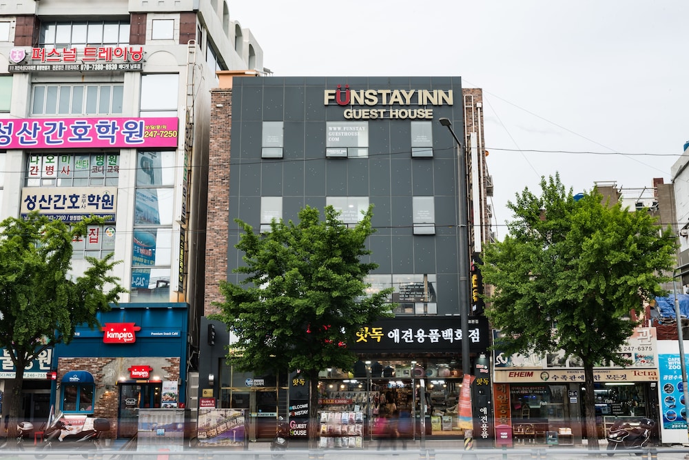 FunStay Inn Guesthouse 4/50