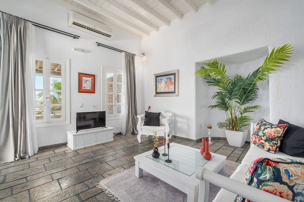 Thalasses Villas 32/50
