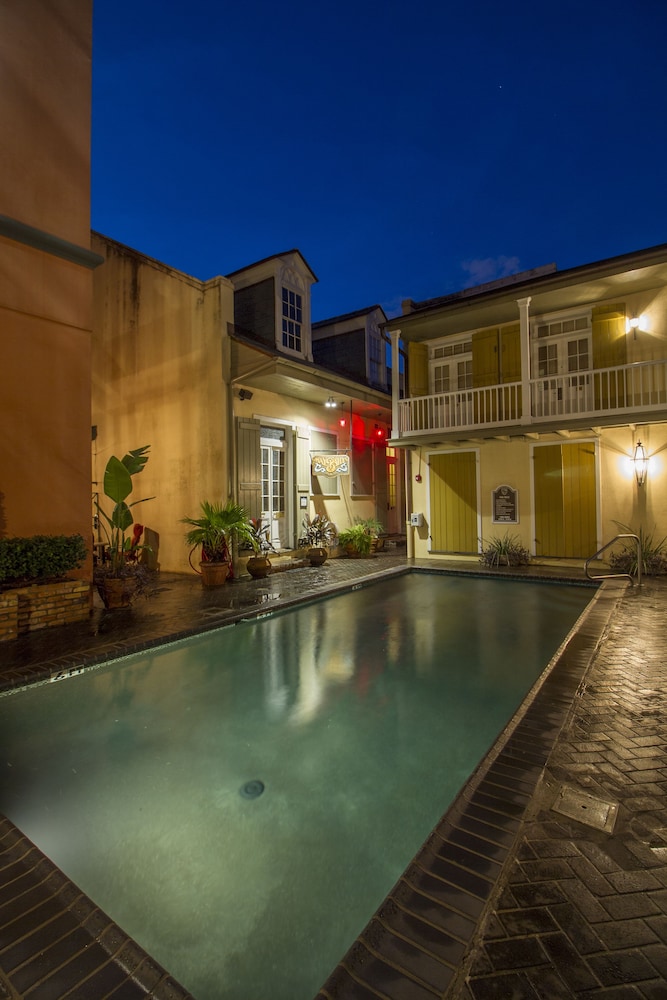Dauphine Orleans Hotel 54/60