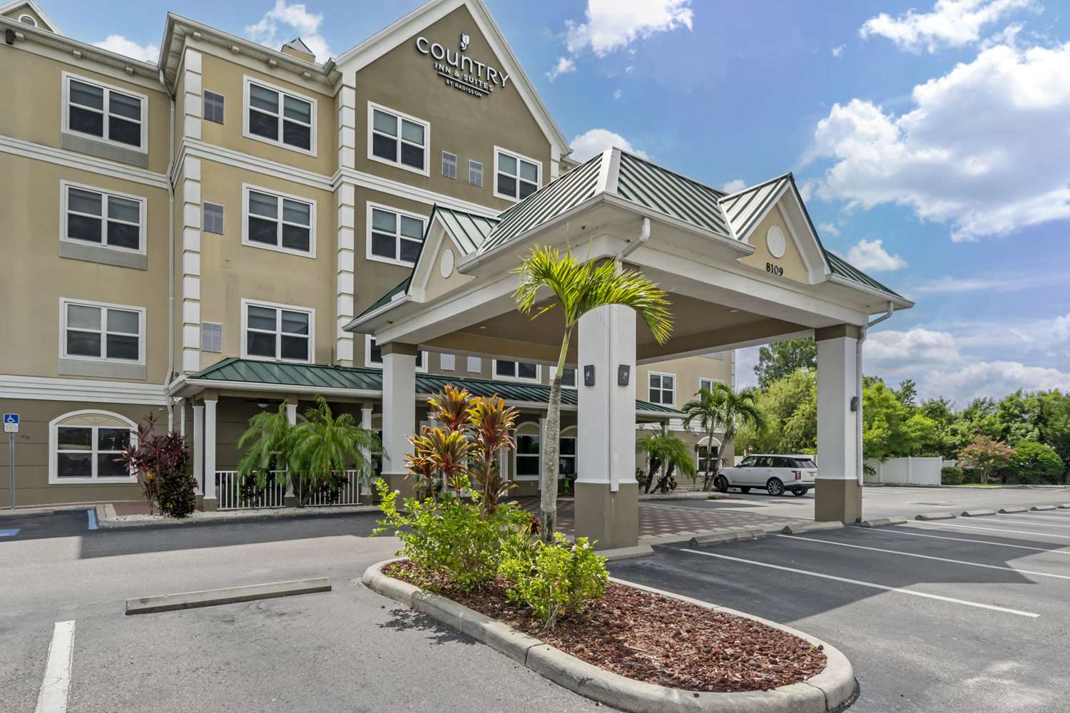Country Inn and Suites by Radisson Tampa Airport North FL 44/48