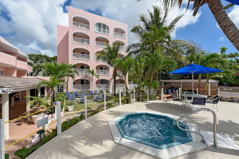 Butterfly Beach Hotel 67/75
