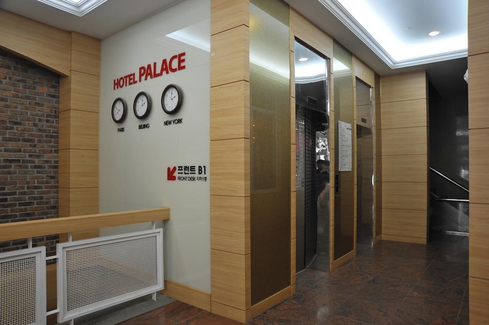 Palace Tourist Hotel 9/29