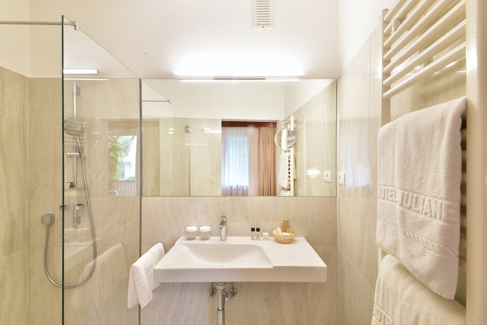 Hotel Juliane 19/56
