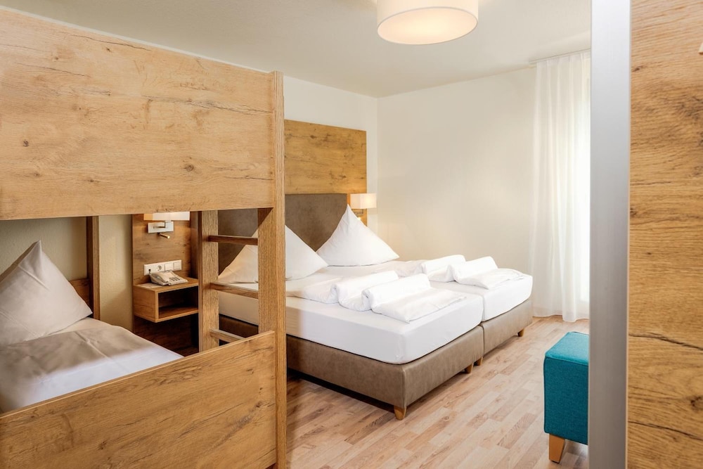 Hotel Mythos 18/50
