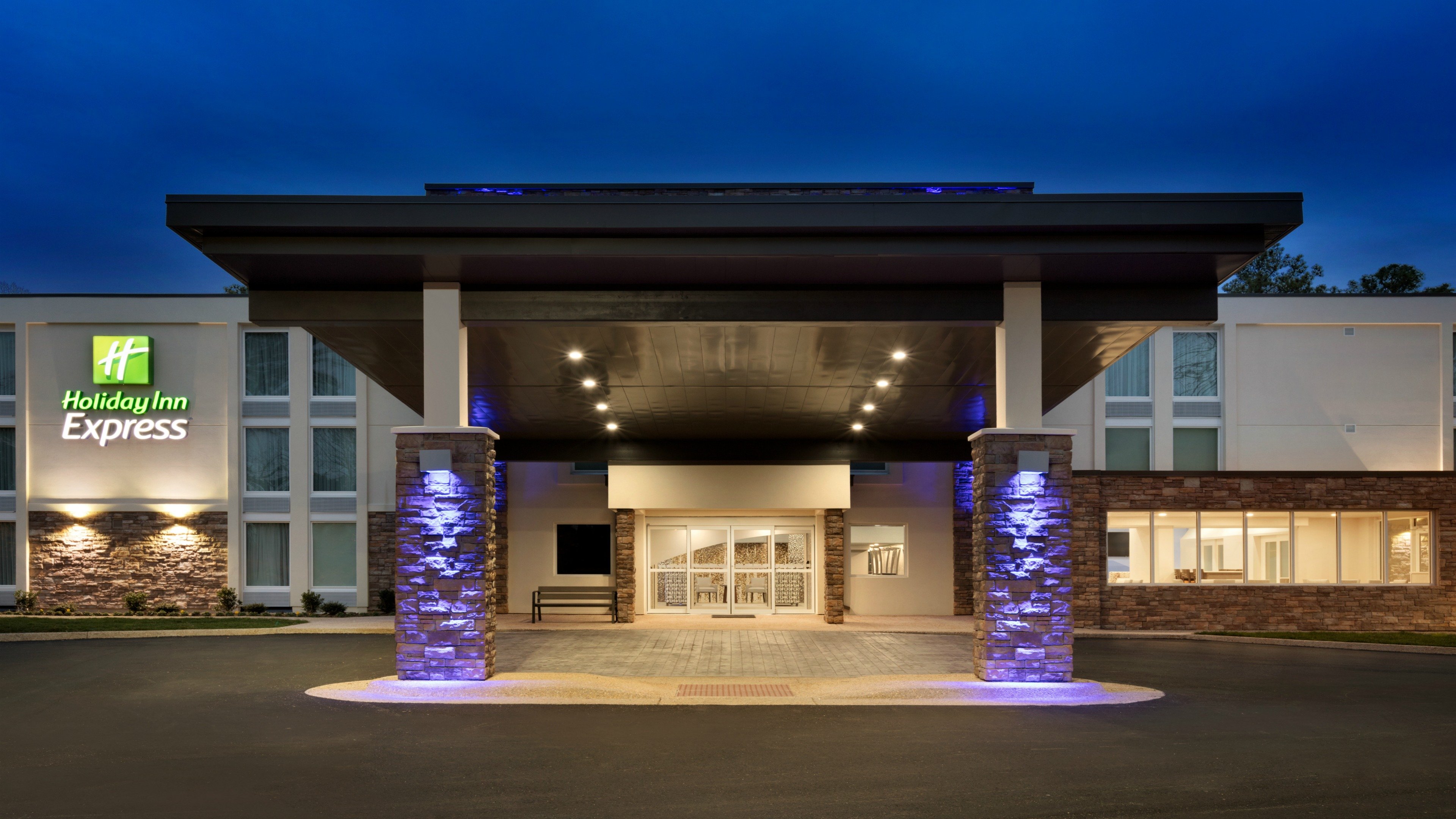 Holiday Inn Express Williamsburg Busch Gardens Area Ex Quality Inn At Kingsmill Busch Gardens Area 2/63
