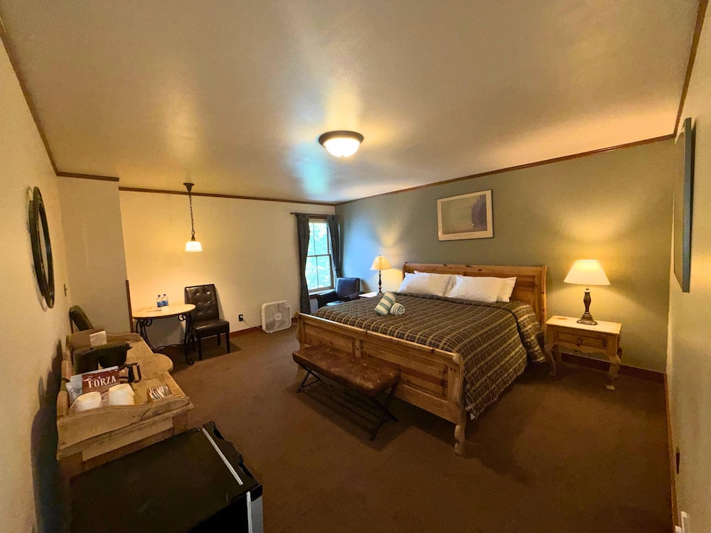 Room, King Bed, Wave Wing