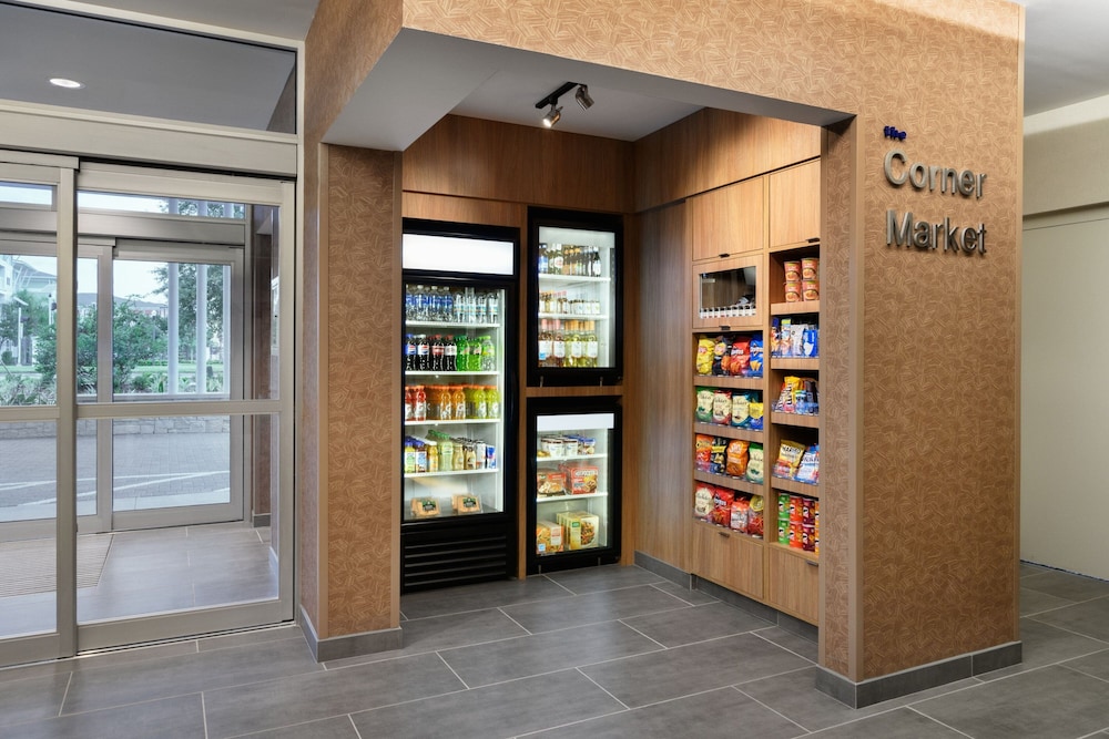 Fairfield Inn & Suites by Marriott Orlando at Millenia 15/30
