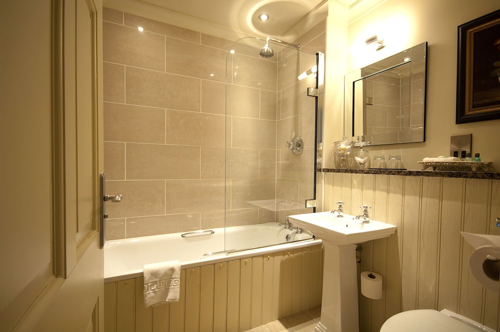 Whitley Hall Hotel 34/45